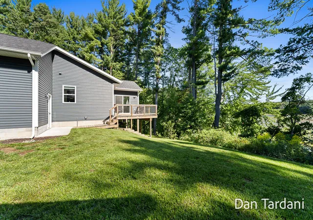 Photo 4 of Sale Pending at 7260 Oakshore Dr, Twin Lake, MI 49457 | MLS# 70555188 | Listing updated on 2026-09-18