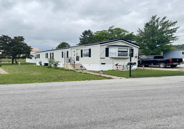 Homes for sale in Iron Mountain, MI | W8007 S Us 2/141 Hwy, Iron Mountain, MI 49801 | MLS# 50212763