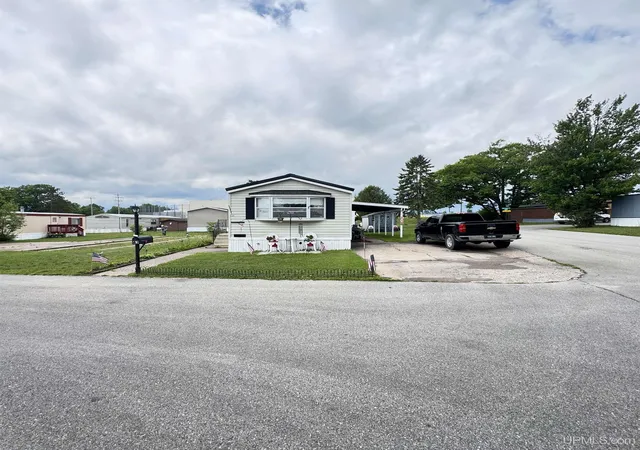 Homes for sale in Iron Mountain, MI | W8007 S Us 2/141 Hwy, Iron Mountain, MI 49801 | MLS# 50212763