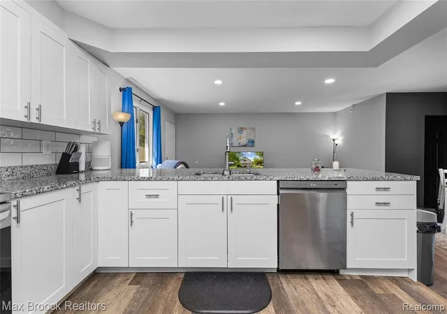 3rd image of 27216 Shiawassee Rd, Southfield, MI 48033 | MLS# 61010921