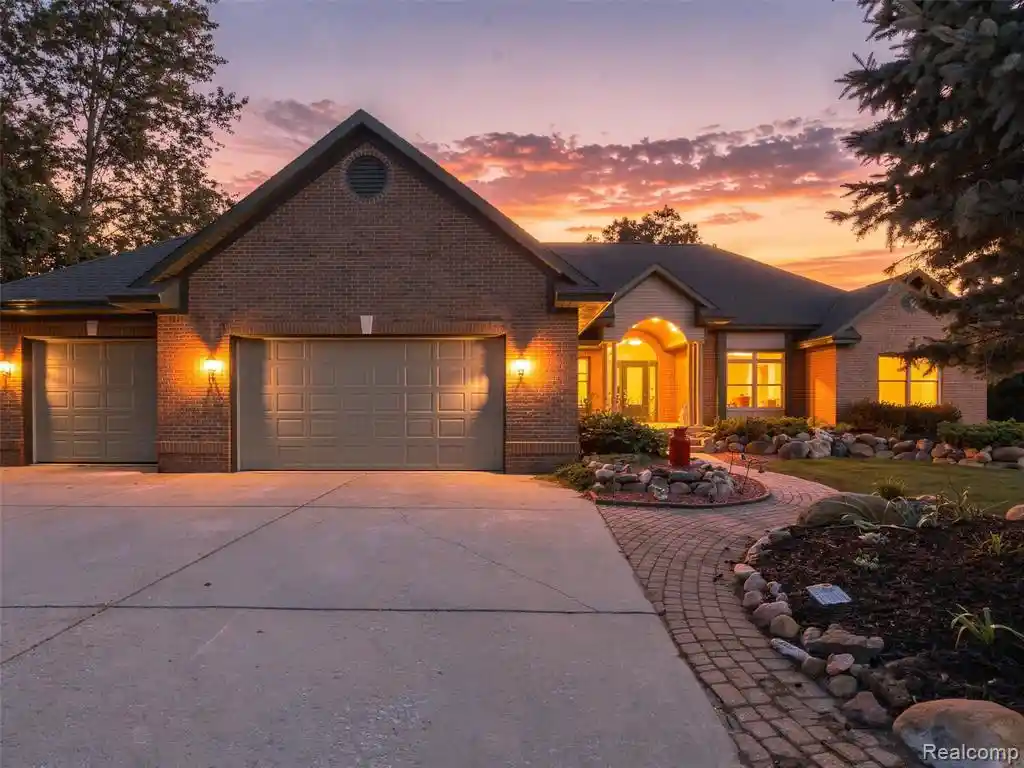 Photo 1 of Sale Pending at 87 Oak View Dr, Lapeer, MI 48446 | MLS# 61039069 | Listing updated on 2026-10-20