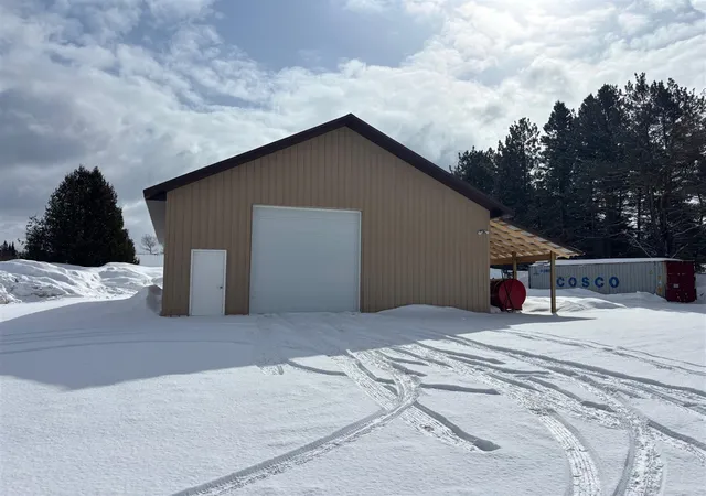 Homes for sale in Eckerman, MI | 28981 W M-28, Eckerman, MI 49728 | MLS# 70522248