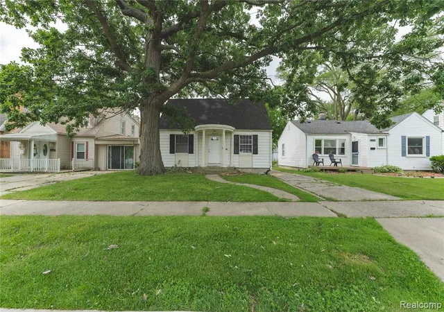 2nd image of 20644 Elkhart St, Harper Woods, MI 48225 | MLS# 60977836
