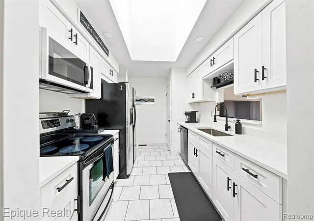 Photo 3 of Condo for sale at 15031 Pilgrim Ct, Shelby Township, MI 48315 | MLS# 61020888 | Listing updated on 2026-08-30