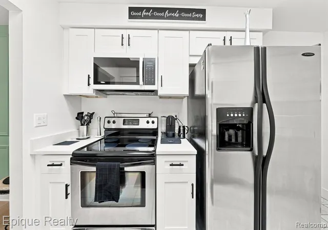 Photo 5 of Condo for sale at 15031 Pilgrim Ct, Shelby Township, MI 48315 | MLS# 61020888 | Listing updated on 2026-08-30