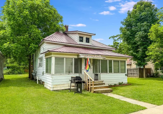 Homes for sale in Saint Louis, MI | 319 W Saginaw St, Saint Louis, MI 48880 | MLS# 80070598