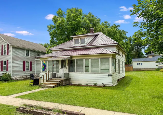 Homes for sale in Saint Louis, MI | 319 W Saginaw St, Saint Louis, MI 48880 | MLS# 80070598