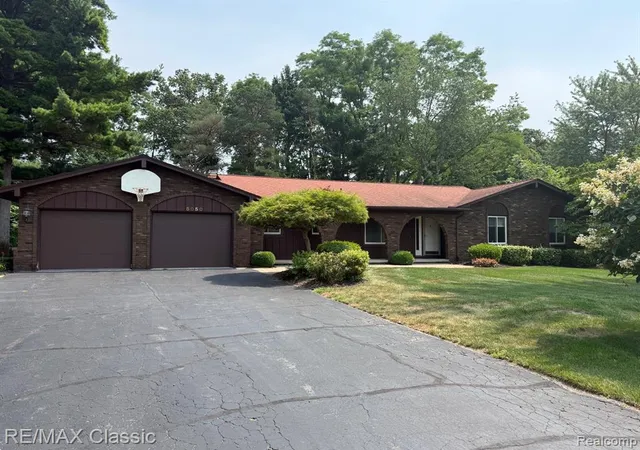 Photo 1 of Sale Pending at 5050 Winewood Ln, Commerce Township, MI 48382 | MLS# 61020835 | Listing updated on 2026-08-28