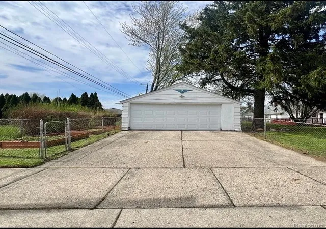 Homes for sale in Eastpointe, MI | 17758 Lincoln Ave, Eastpointe, MI 48021 | MLS# 60985829