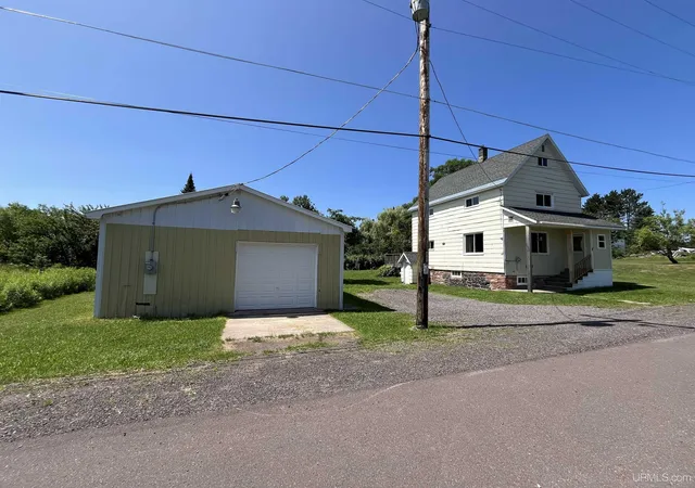 Photo 1 of Single family home for sale at 55779 Hancock St, Calumet, MI 49913 | MLS# 50215886 | Listing updated on 2026-09-25
