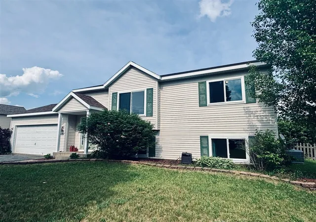 Photo 2 of Sale Pending at 6097 S Johnson Rd, Greenville, MI 48838 | MLS# 70538200 | Listing updated on 2026-08-28