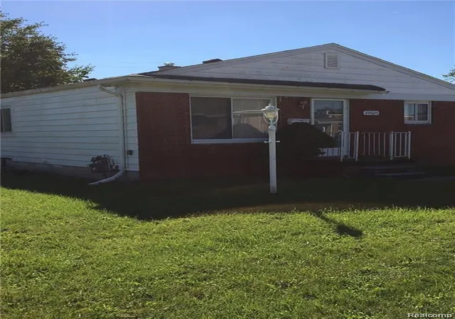 Photo 3 of Single family home for sale at 29025 Eton St, Westland, MI 48186 5154 | MLS# 61024197 | Listing updated on 2026-08-31