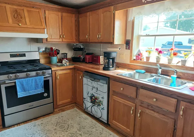 4th image of 4627 Violet Ln, Traverse City, MI 49685 | MLS# 80070996