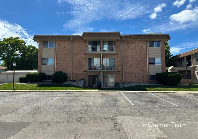Homes for sale in Kalamazoo, MI | 756 W Kilgore Rd, Kalamazoo, MI 49008