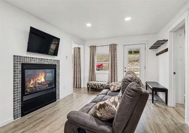Photo 4 of Single family home for sale at 185 Bluegill Ln, Coldwater, MI 49036 | MLS# 70525335 | Listing updated on 2026-05-28