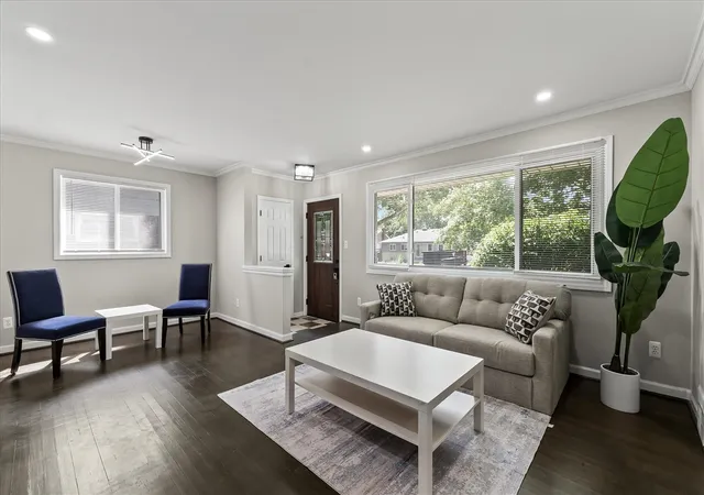Photo 3 of Single family home for sale at 18305 Marquette St, Roseville, MI 48066 | MLS# 70549026 | Listing updated on 2026-09-09