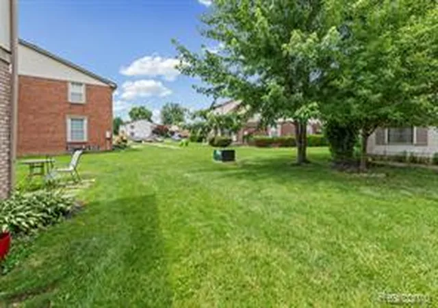 Homes for sale in Sterling Heights, MI | 35479 Turner Drive, Sterling Heights, MI 48312 | Houzeo