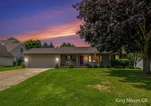 Photo 1 of Single family home for sale at 2617 Florlen Ave, Grand Rapids, MI 49525 | MLS# 70491781 | Listing updated on 2025-10-15