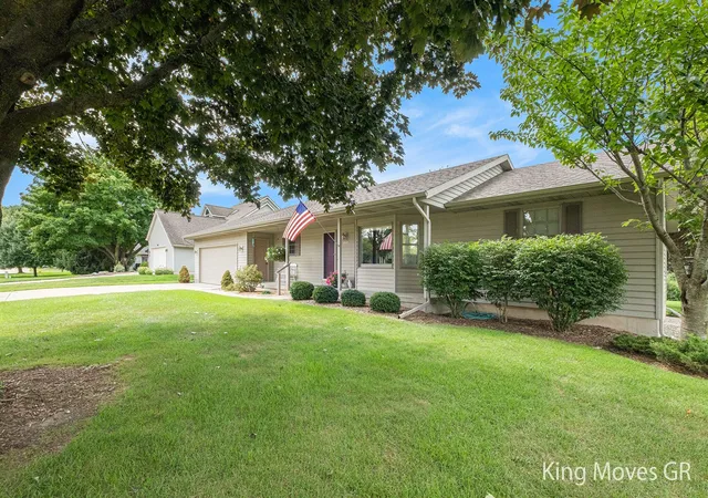 Photo 3 of Single family home for sale at 2617 Florlen Ave, Grand Rapids, MI 49525 | MLS# 70491781 | Listing updated on 2025-10-15