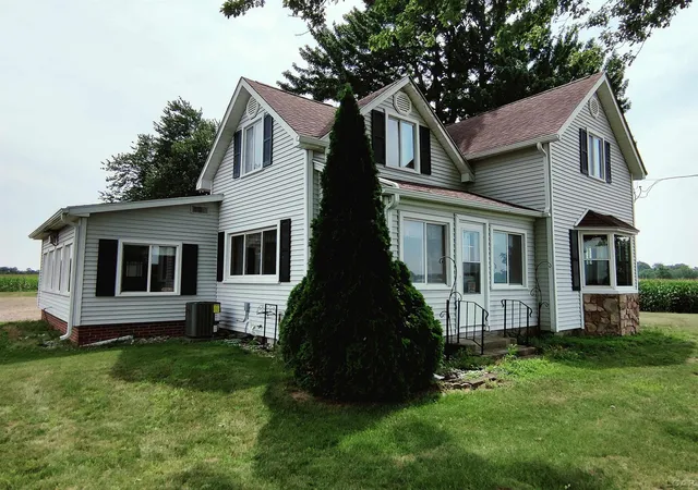 Photo 2 of Single family home for sale at 6153 Stamp Hwy, Blissfield, MI 49228 | MLS# 50218758 | Listing updated on 2026-08-17