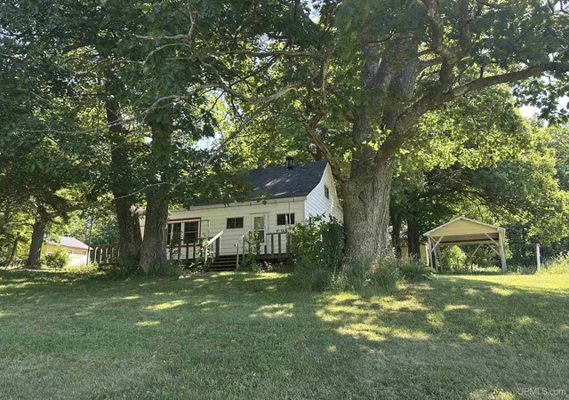 Homes for sale in Wakefield, MI | 310 Indianhead Rd, Wakefield, MI 49968 | MLS# 50208274