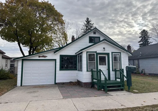 Homes for sale in Newberry, MI | 112 E Ave B Ave, Newberry, MI 49868 | MLS# 50193585