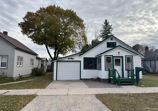 Homes for sale in Newberry, MI | 112 E Ave B Ave, Newberry, MI 49868 | MLS# 50193585