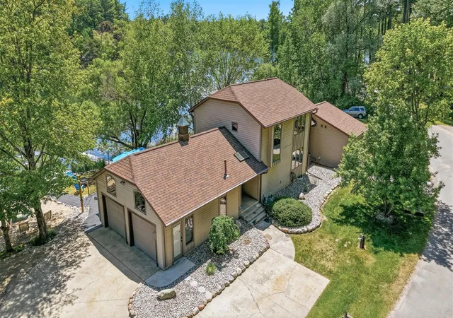 Homes for sale in Greenville, MI | 360 W Baldwin Lake Dr, Greenville, MI 48838 | MLS# 70515792