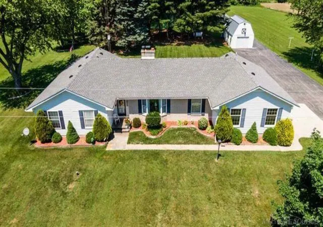 4th image of 6335 Townsend Rd, Applegate, MI 48401 | MLS# 50218015