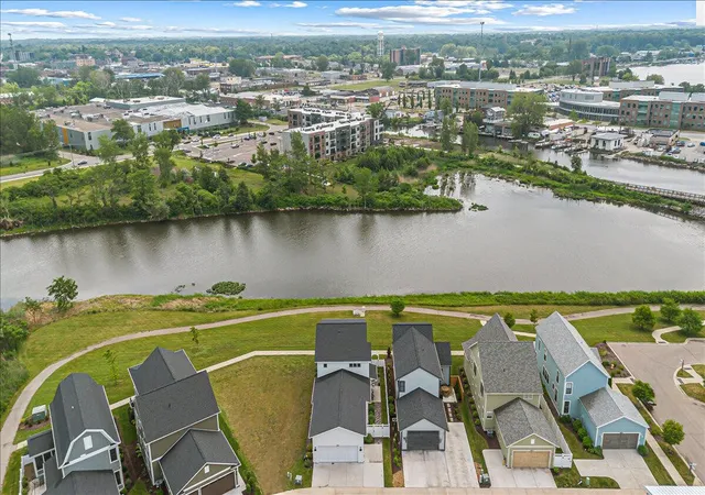 4th image of 279 Waters Edge Dr, Saint Joseph, MI 49085 | MLS# 70524180