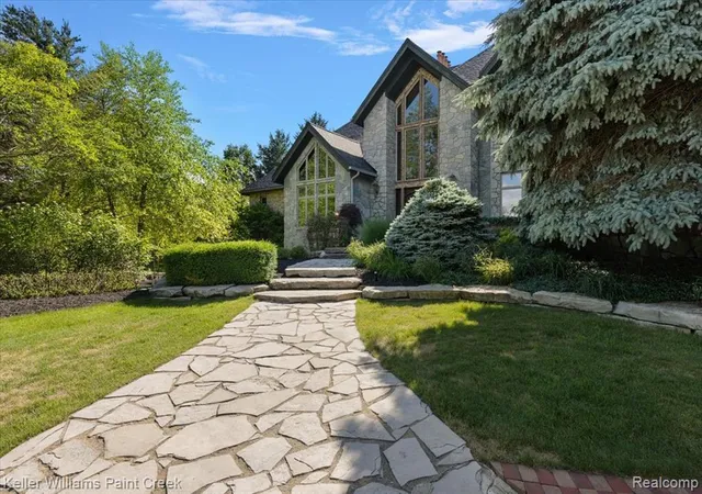 Photo 4 of Single family home for sale at 6263 Canter Crk Trl, Grand Blanc, MI 48439 7440 | MLS# 61005843 | Listing updated on 2026-10-08