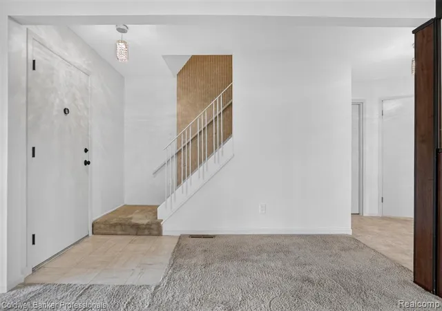Photo 2 of Condo for sale at 32754 Barclay Sq #20, Warren, MI 48093 6105 | MLS# 61023733 | Listing updated on 2026-08-24