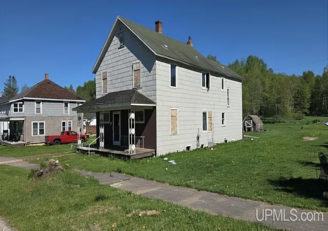 Photo 2 of Single family home for sale at 37 Allen St, Iron River, MI 49935 | MLS# 50204040 | Listing updated on 2026-08-03