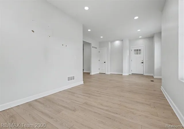 Photo 3 of Condo for sale at 458 Hague #3 St, Detroit, MI 48202 2123 | MLS# 61024859 | Listing updated on 2026-08-27