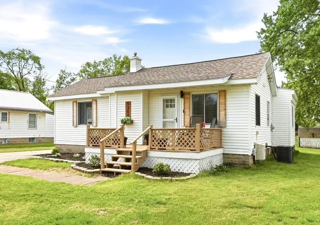 Homes for sale in Bridgeport, MI | 4364 Baker Rd, Bridgeport, MI 48722 | MLS# 50209347