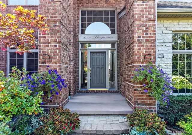 Photo 3 of Sale Pending at 879 Benjamin Dr, Troy, MI 48098 1773 | MLS# 61024220 | Listing updated on 2026-09-13