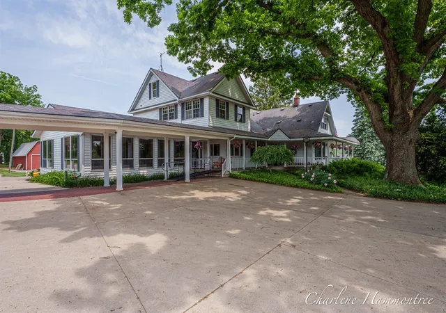 Photo 2 of Single family home for sale at 9111 Summit Ave, Rockford, MI 49341 | MLS# 70537964 | Listing updated on 2026-09-16