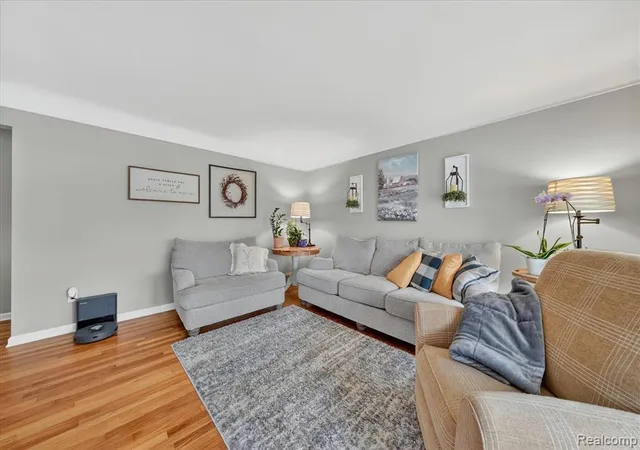 Photo 4 of Sale Pending at 20819 Revere St, Saint Clair Shores, MI 48080 | MLS# 60992892 | Listing updated on 2026-07-07