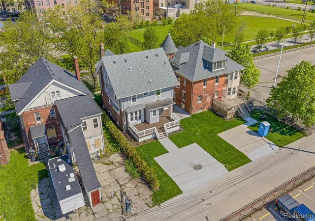 34th image of 97 Delaware St, Detroit, MI 48202 2423 | MLS# 60992907