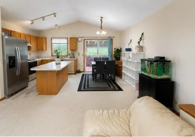 4th image of 1638 Steff Ct, Wyoming, MI 49519 | MLS# 70530944
