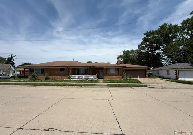 2nd image of 24502 Tuscany Ave, Eastpointe, MI 48021 | MLS# 61007311