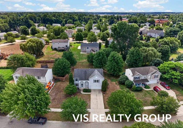 Photo 3 of Sale Pending at 7294 Water View Ln, Allendale, MI 49401 | MLS# 70550561 | Listing updated on 2026-09-14