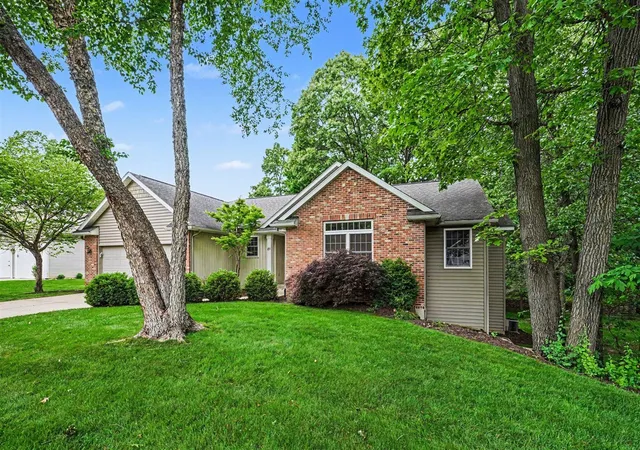 1st image of 811 Ludington Ave, Portage, MI 49002 | MLS# 70536053