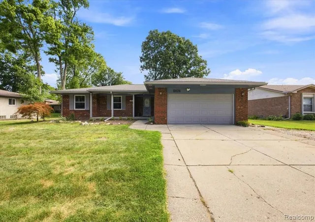 2nd image of 6874 Little Creek Dr, Troy, MI 48085 1412 | MLS# 61023201