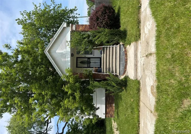 Homes for sale in Detroit, MI | 13053 Maiden St, Detroit, MI 48213 | MLS# 60993003