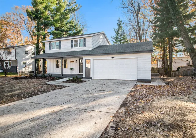 1st image of 2462 Sherry St, Wyoming, MI 49519 | MLS# 70505367