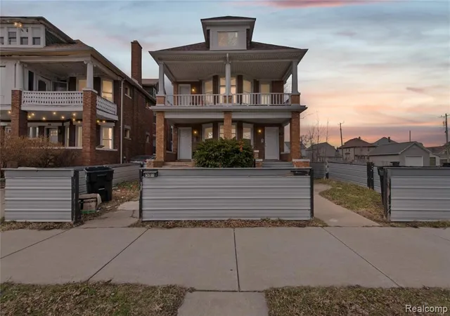 3rd image of 591 Hague St, Detroit, MI 48202 | MLS# 60992171