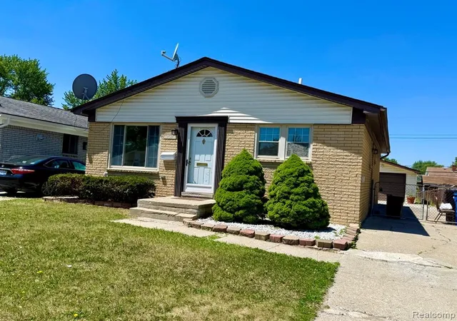 Homes for sale in Madison Heights, MI | 27087 Alden St, Madison Heights, MI 48071 | MLS# 61002955