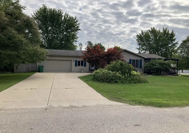 Photo 1 of Single family home for sale at 1000 N Silverleaf St, Gladwin, MI 48624 | MLS# 50220245 | Listing updated on 2026-08-30
