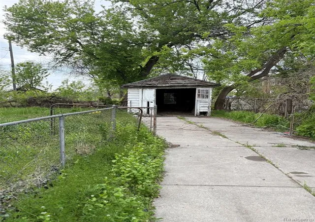 33rd image of 5594 Greenway St, Detroit, MI 48204 | MLS# 60968516